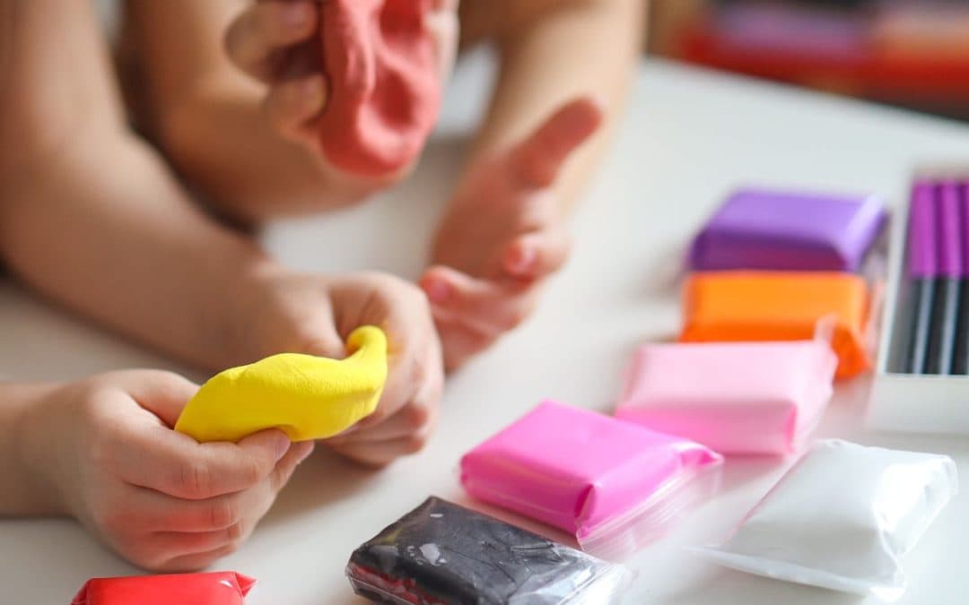 Rééducation de la préhension chez l'enfant atteint de paralysie cérébrale